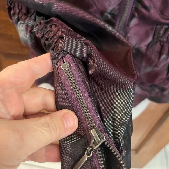 SoLo Moda puffy ruched sleeves stand up collar amethyst zip front jacket size 2 - Picture 4 of 14